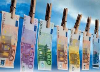 L’economia dei bandi: un gioco per pochi che diverte solo chi partecipa L'economia dei bandi un gioco per pochi che diverte solo chi partecipa