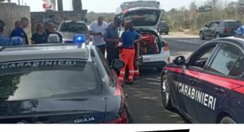 Colpito da malore mentre guida. Anziano telefona alla moglie: «Sto male». Poi riesce muore in auto