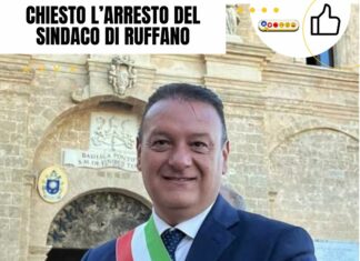 Chieste le manette per 3 sindaci salentini