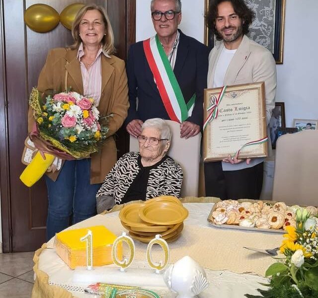Alliste festeggia i 100 anni di Nonna Luigia