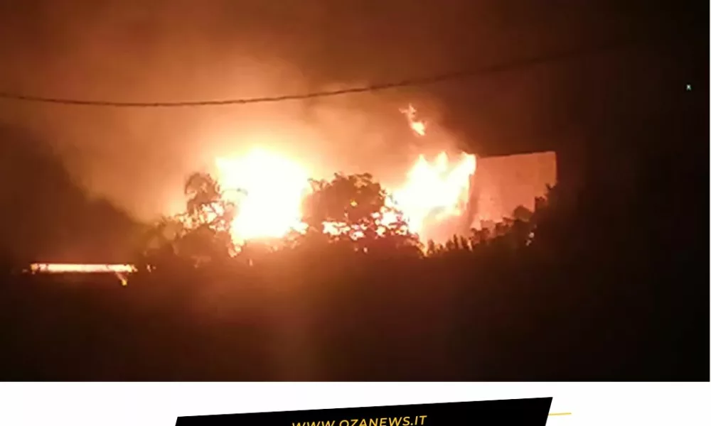 SALVE – Due Villette Distrutte Da Un Vasto Incendio 1