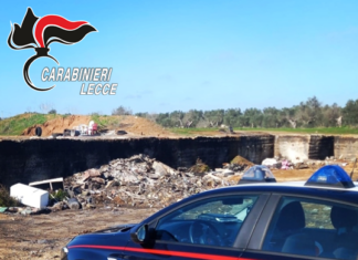 Discarica abusiva scoperta tra Galatone e Seclì Discarica abusiva scoperta tra Galatone e Seclì