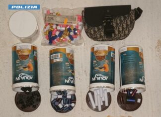 Blitz a Taurisano: droga e 22 ordigni, due arresti