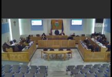 Bagarre nel Consiglio di Taurisano: “Non mi tappo la bocca, brucia la verità”