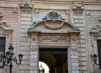 “Fiera del Lavoro”: 127mila euro per i giovani salentini Giovani, formazione e occupazione: finanziato il progetto “Fiera del Lavoro” presentato da Provincia di Lecce con un esteso partenariato