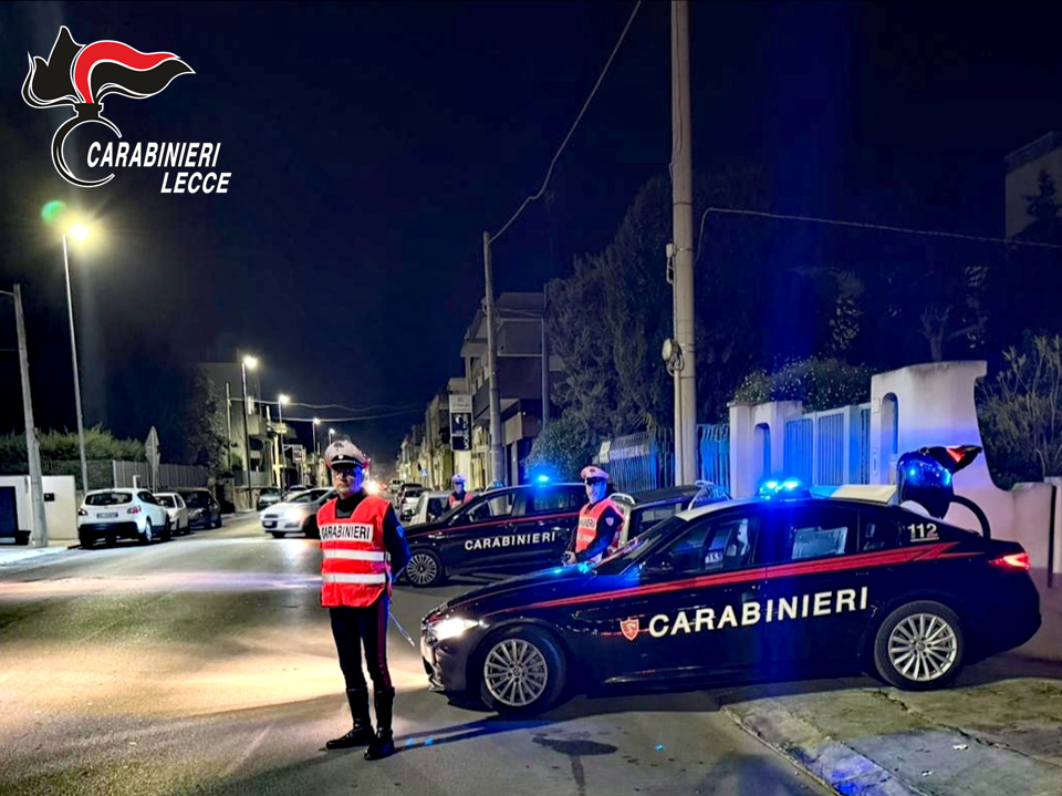 Cinque arresti dei Carabinieri nel Leccese per furti ed evasioni