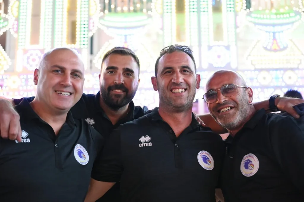 Immagine 3: Presentate le squadre di calcio e pallavolo a Ugento - Ugento