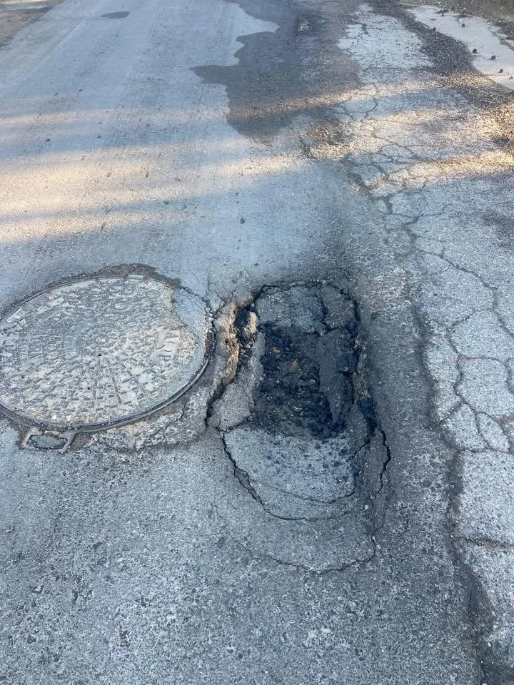 Torre San Giovanni: strade colabrodo mettono a rischio la sicurezza