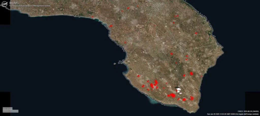 Ugento assediata dal fuoco: una giornata di paura e distruzione