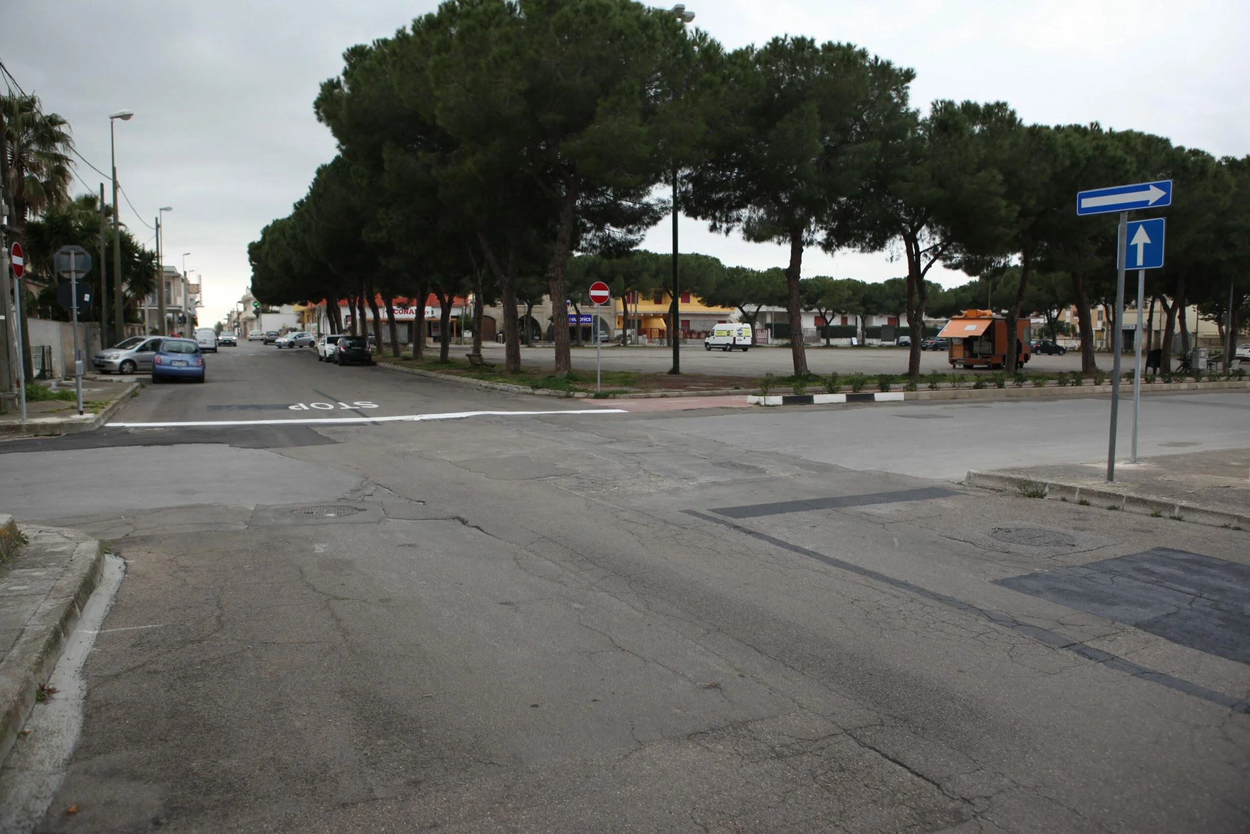 Piazza Italia diventa un&rsquo;enorme rotatoria quadrata