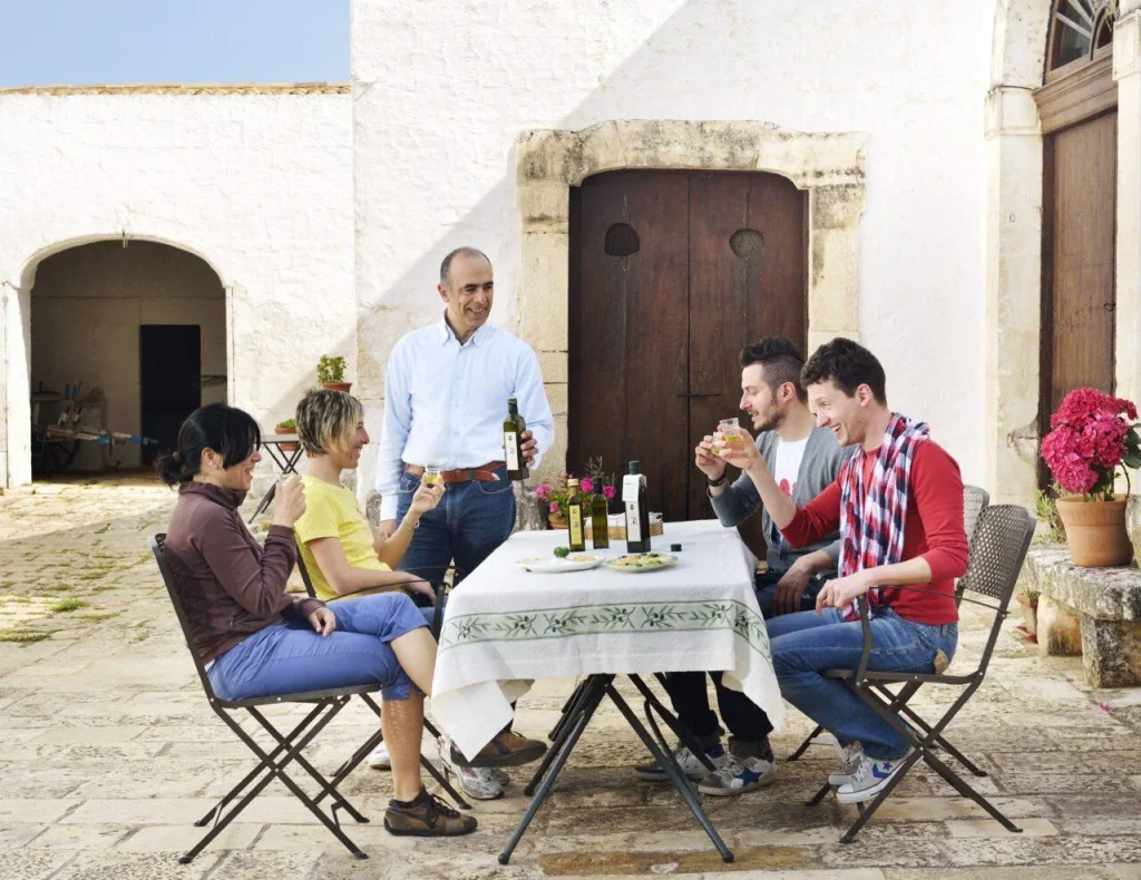 Immagine 3: OLEOTURISMO, UNA NUOVA OPPORTUNITÀ PER CONOSCERE E DEGUSTARE LA PUGLIA - Puglia