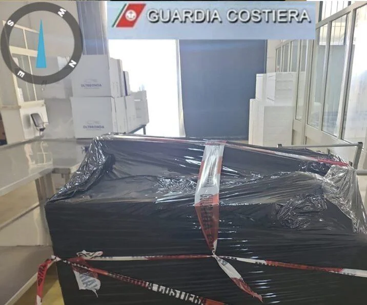 LA GUARDIA COSTIERA SANZIONA E SEQUESTRA 300 Kg DI PRODOTTO ITTICO ILLEGALE&nbsp;