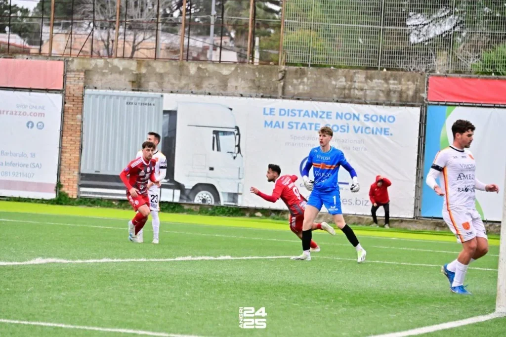 Immagine 6: Ugento Calcio: vittoria cruciale in trasferta 2-1 - Ugento