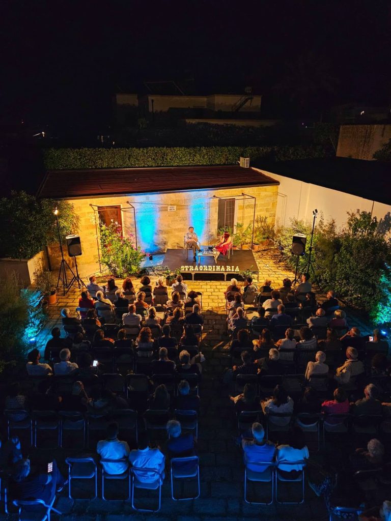 Dettaglio 2: Alessano, quattro appuntamenti tra libri e teatro all'Agorà Idrusa