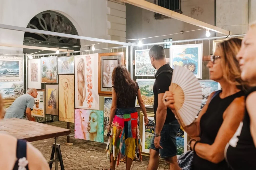 Dettaglio 5: Alliste, successo per la "Festa in Terra Allisti 2026": musica e arte incantano la piazza