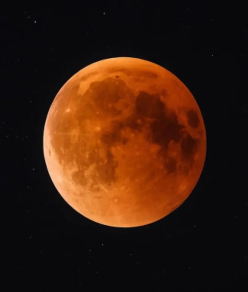 Dettaglio 1: Casarano, stasera osservazioni guidate della Luna in Piazza San Domenico