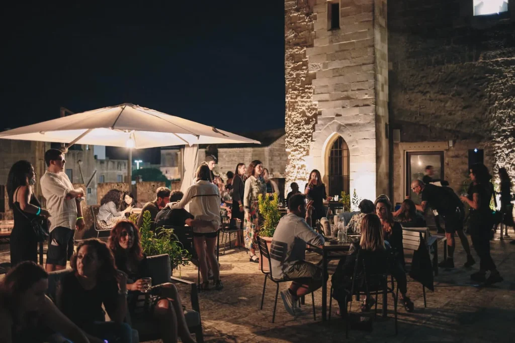 Dettaglio 4: Corigliano d'Otranto, Nuvole Sonore si chiude con Marco Erroi e Those Funky Guys