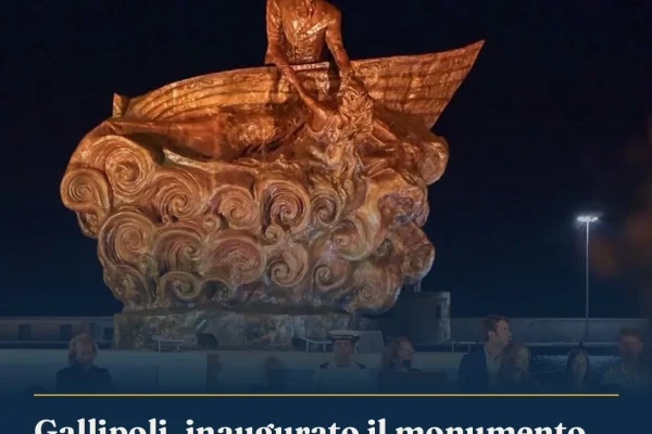 Gallipoli, inaugurato il monumento “ELPIS – Speranza e Fede” al porto