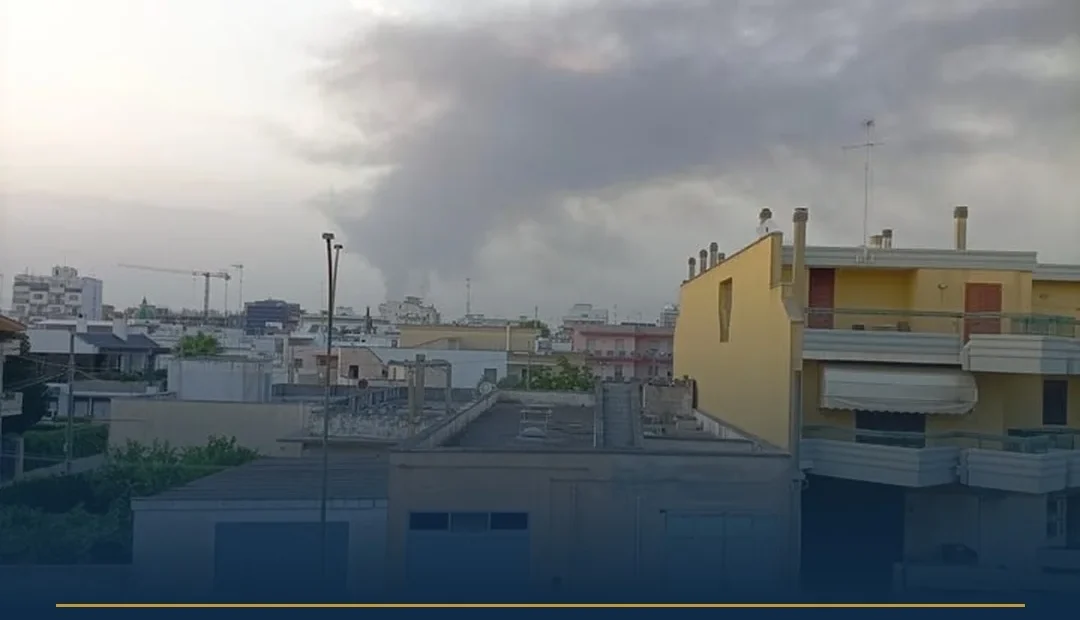 Anteprima di: Lequile, incendio ancora attivo: Prefettura e ARPA monitorano la situazione
