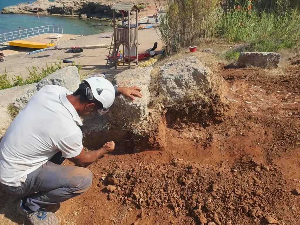 Dettaglio 4: Pat&ugrave;, riprendono gli scavi a Vereto: indagini estese a Torre San Gregorio