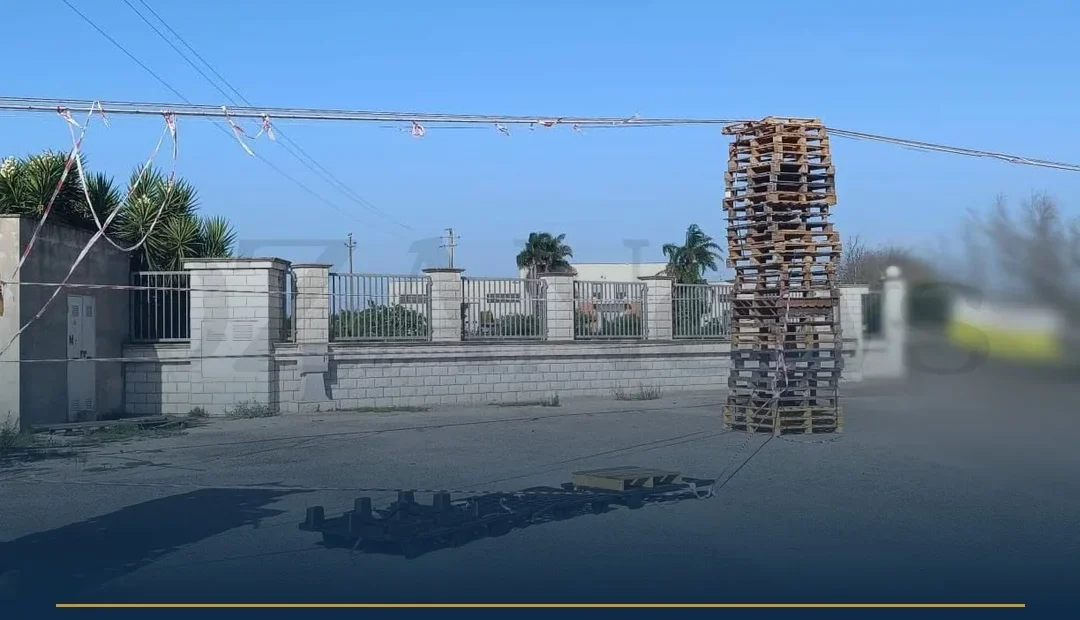 Anteprima di: Ugento, cavi elettrici a terra bloccano azienda: soluzione improvvisata con pallet