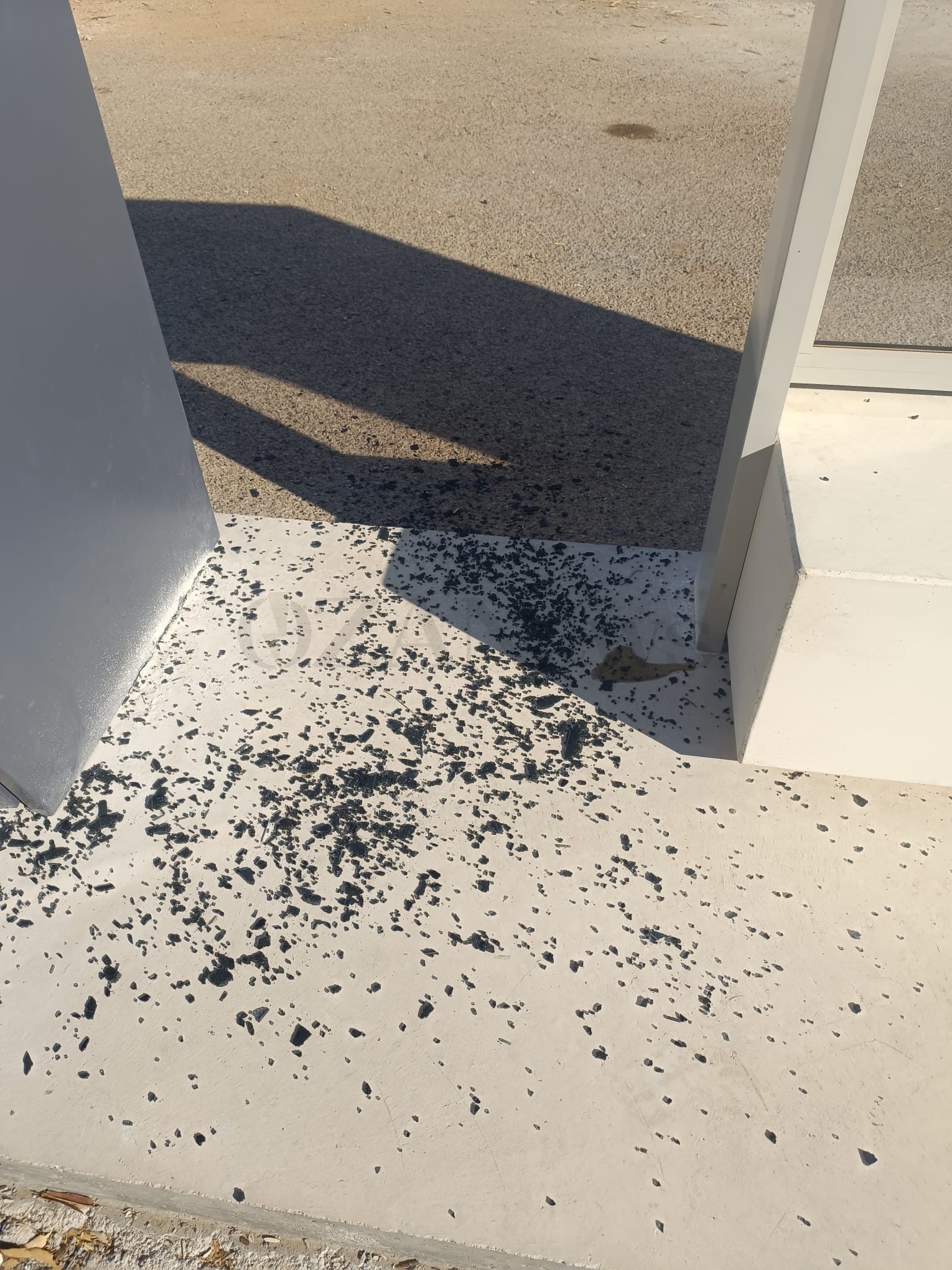 Ugento-Taurisano, vandalizzata nuova seduta alla stazione: riapre il dibattito sul degrado