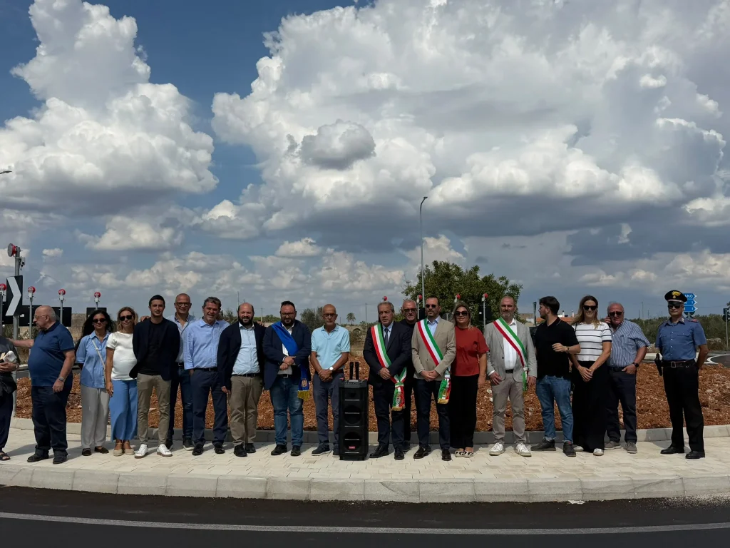 Dettaglio 2: Alessano, inaugurata nuova rotatoria: pi&ugrave; sicurezza su SP 210 e 81