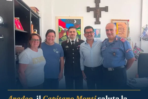 Aradeo, il Capitano Monti saluta la comunità prima del trasferimento a Firenze