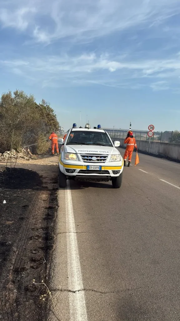 Dettaglio 2: Casarano, Protezione Civile attiva per due interventi a Taviano e Matino