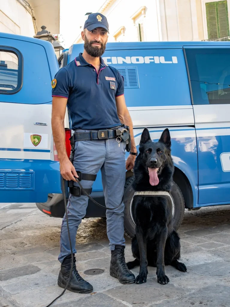 Dettaglio 8: Copertino, Polizia di Stato celebra Patrono: scuole e legalità al centro
