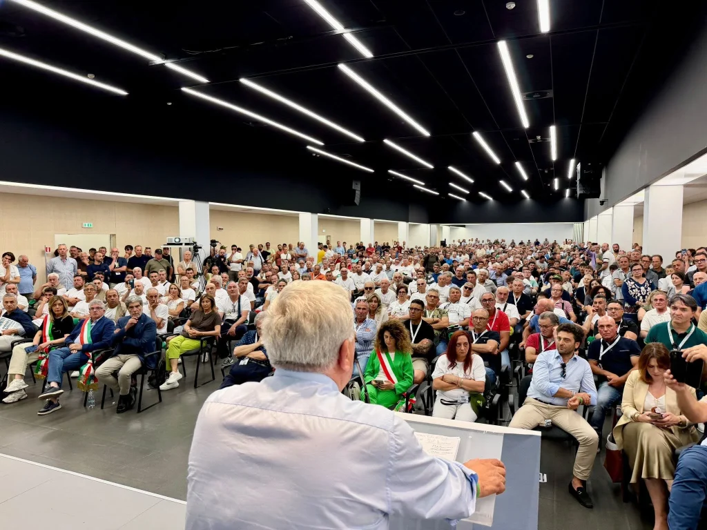 Dettaglio 1: Crisi olio, Orgoglio Olivicolo rinvia manifestazione a Bari per impegni Governo