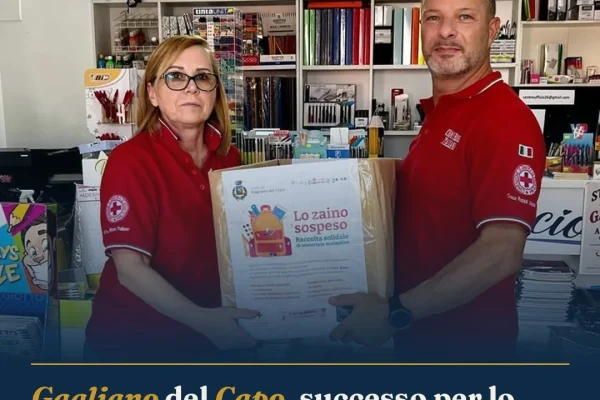 Gagliano del Capo, successo per lo “Zaino SOSpeso”: consegnato il materiale scolastico