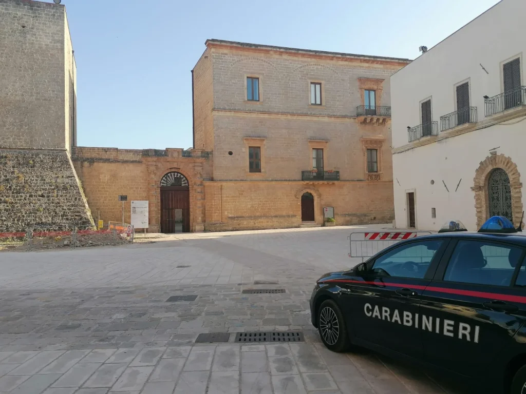 Dettaglio 1: Galatone, 17enne evade dai domiciliari: arrestato dopo inseguimento con i Carabinieri