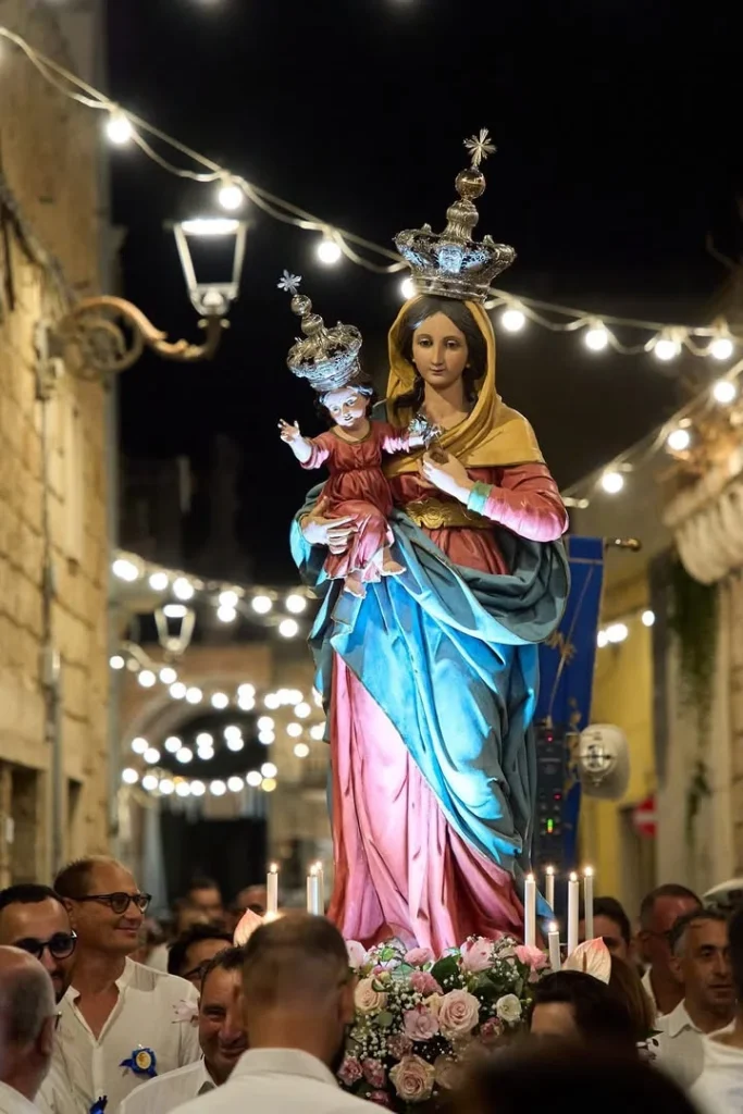 Dettaglio 3: Galatone, torna la Processione della Madonna della Grazia dopo sei anni