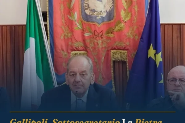 Gallipoli, Sottosegretario La Pietra incontra marineria per comparto pesca