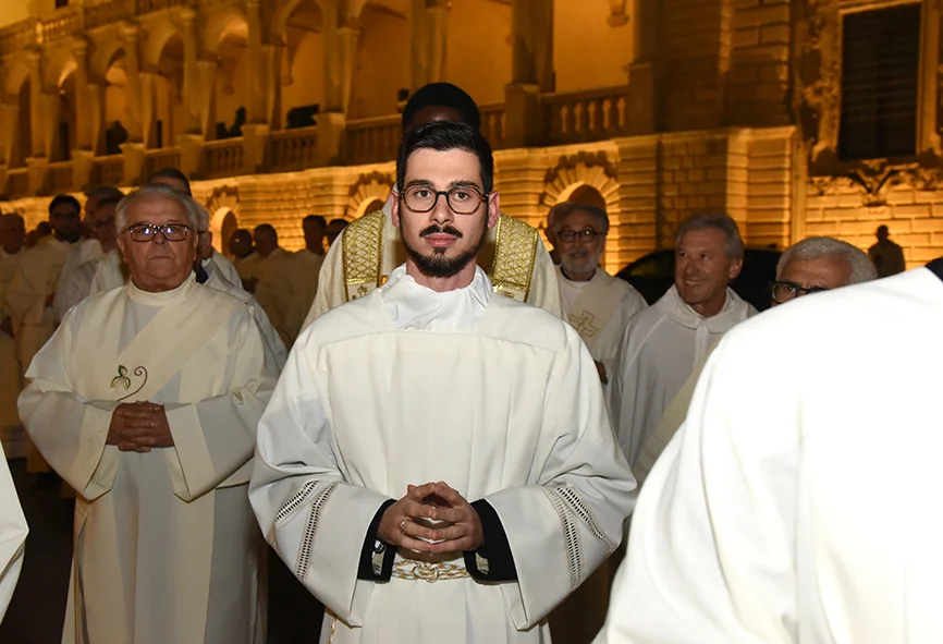 Dettaglio 6: Lecce, Enrico De Leo presbitero: prima ordinazione di Panzetta in diocesi