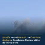 Anteprima di: Manfio, vasto incendio tra Casarano, Ruffano e Taurisano: fiamme attive da oltre un'ora
