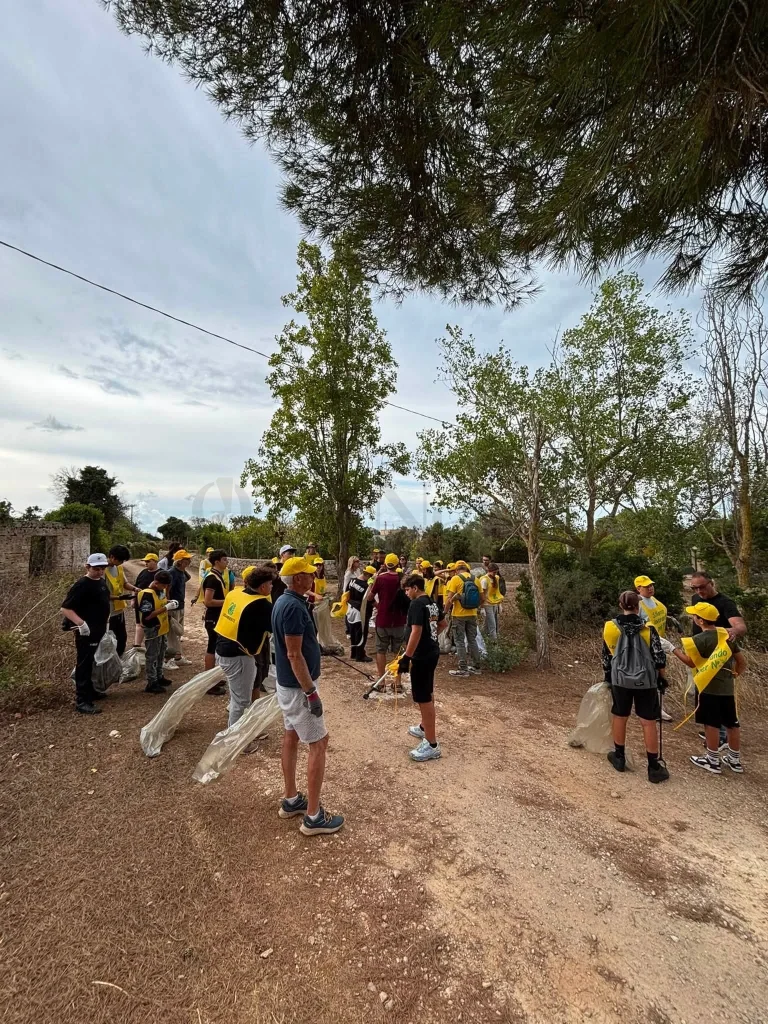 Dettaglio 2: Morciano di Leuca, successo per 'Puliamo il Mondo' con studenti e volontari