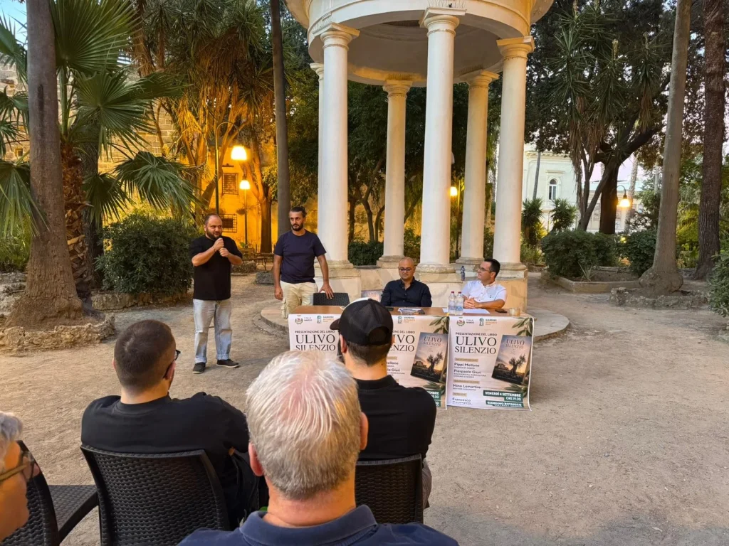 Dettaglio 3: Nardò, presentato il romanzo "Ulivo Silenzio" di Francesco Carangelo