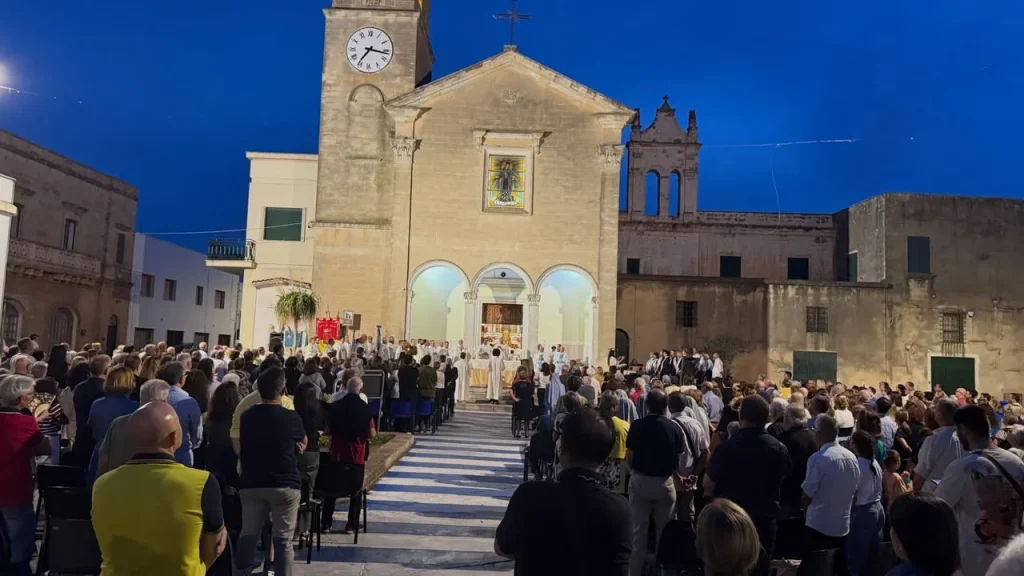 Dettaglio 3: Taviano, ingresso canonico di Don Antonio Bottazzo: il saluto a Mons. Antonio Raho