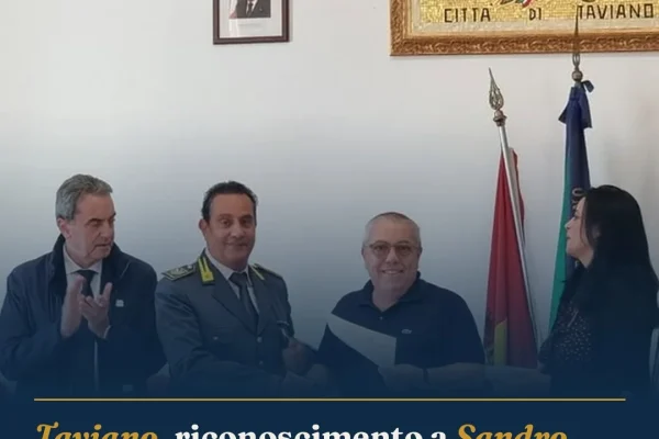 Taviano, riconoscimento a Sandro Noira per oltre vent’anni di servizio alla comunità
