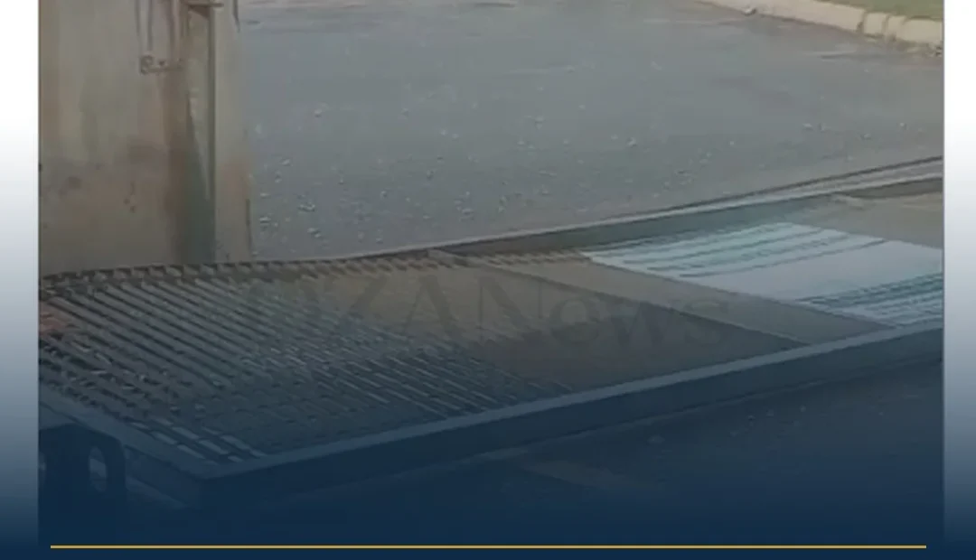 Anteprima di: Torre San Giovanni: Tromba d'aria abbatte pesante cancello all'ecocentro