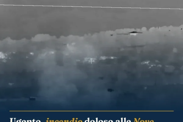 Ugento, incendio doloso alle Nove Fontane: fiamme contenute dal pronto intervento