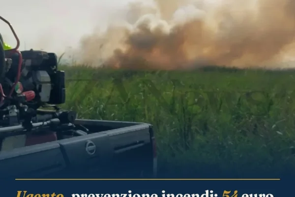 Ugento, prevenzione incendi: 54 euro per manifesti, è polemica sulla spesa