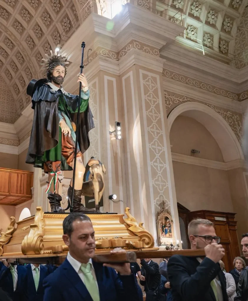 Dettaglio 1: Alezio celebra San Rocco: due giorni di festa e il ritorno della statua restaurata