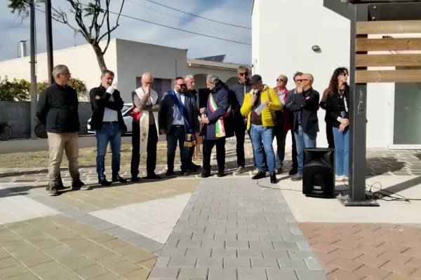 Andrano, inaugurata la nuova area mercatale in Piazzale Madonna del Carmine