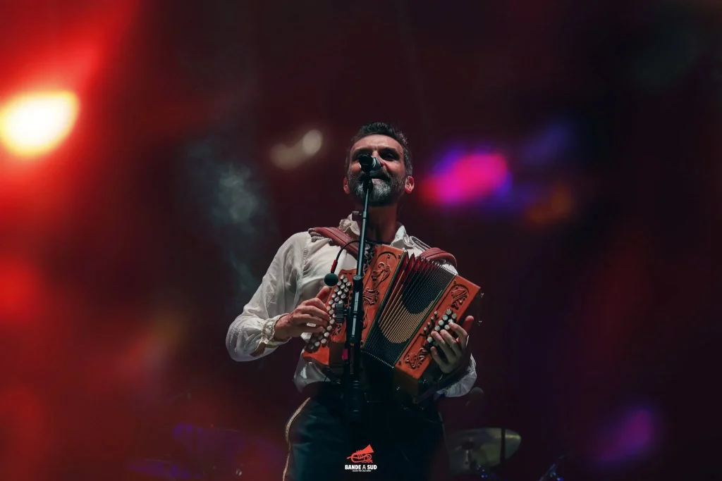 Dettaglio 2: BandAdriatica celebra vent'anni: video del concerto a Lecce e nuova tappa al WOMEX
