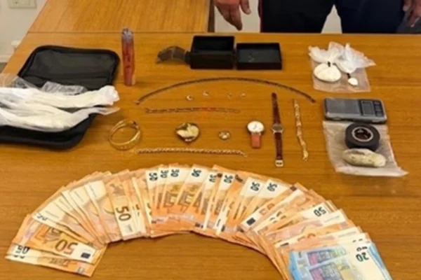 Campi Salentina, furto di gioielli da 160mila euro: arrestato anche il ricettatore