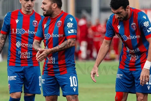 Casarano, un punto che non basta: al Capozza finisce 0-0 con la Salernitana. La ferita di Sorrento è ancora aperta