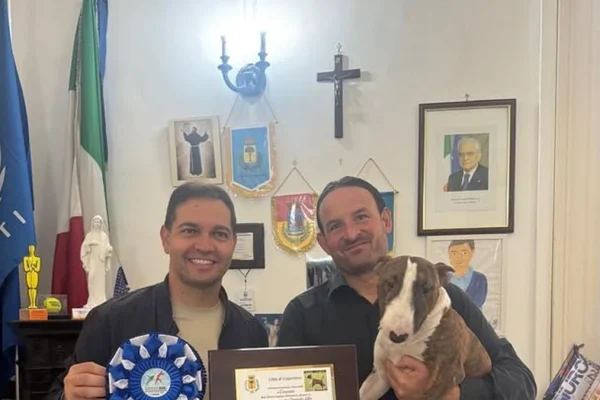Copertino celebra Varenne, il bull terrier campione del mondo di bellezza ENCI